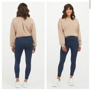 Assets by Spanx Denim Wash Seamless Leggings in Dark Navy Blue Women’s Size 1XL